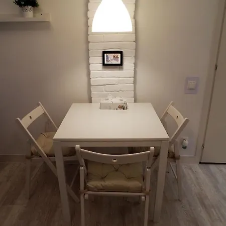 Apartmaji Diversorio شقة إيزولا