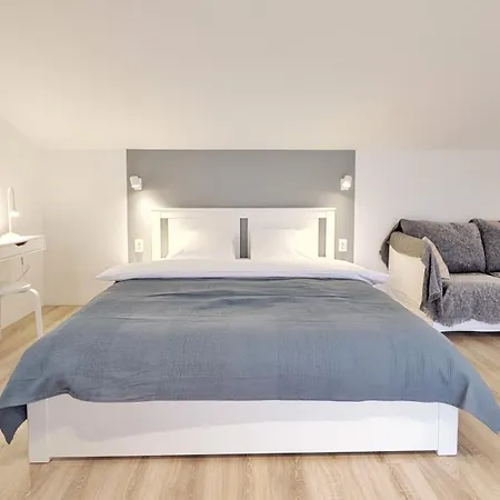 Apartmaji Diversorio شقة إيزولا