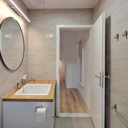 Apartmaji Diversorio * إيزولا